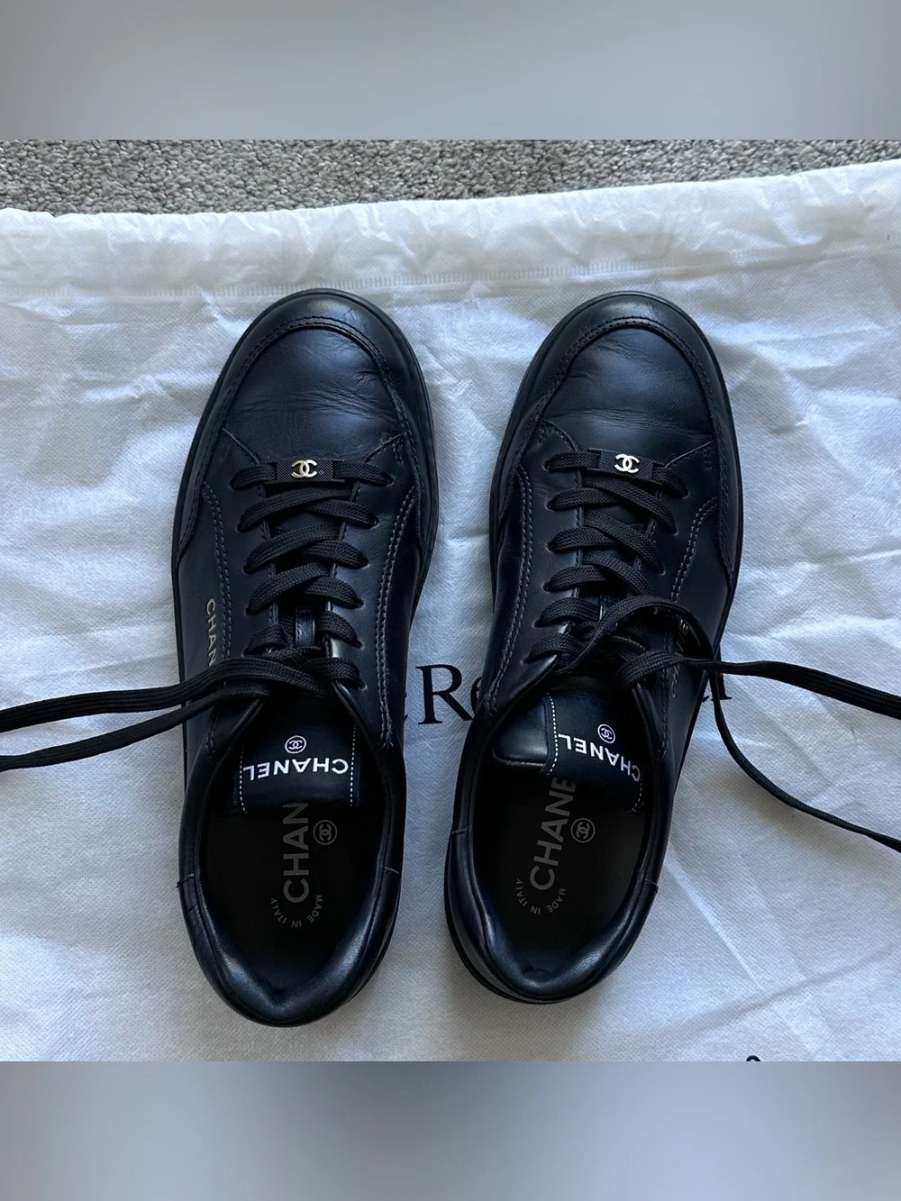 💄Auth CHANEL Black Leather women’s Sneakers with Gold Logo EUR  41 US 11